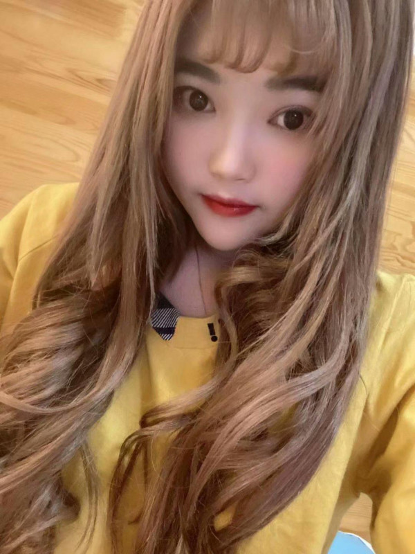 丰台嫩妹战斗鸡 青春来劲战斗力强